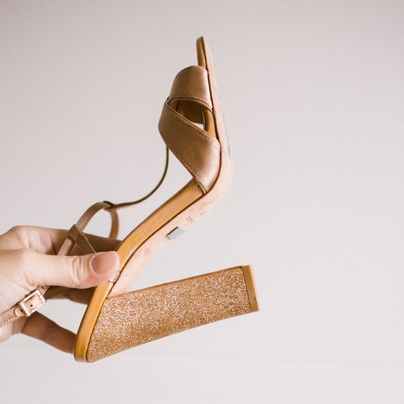 Badgley Mischka Copper Glitter Satin Block Heels 7 - Picture 5 of 7